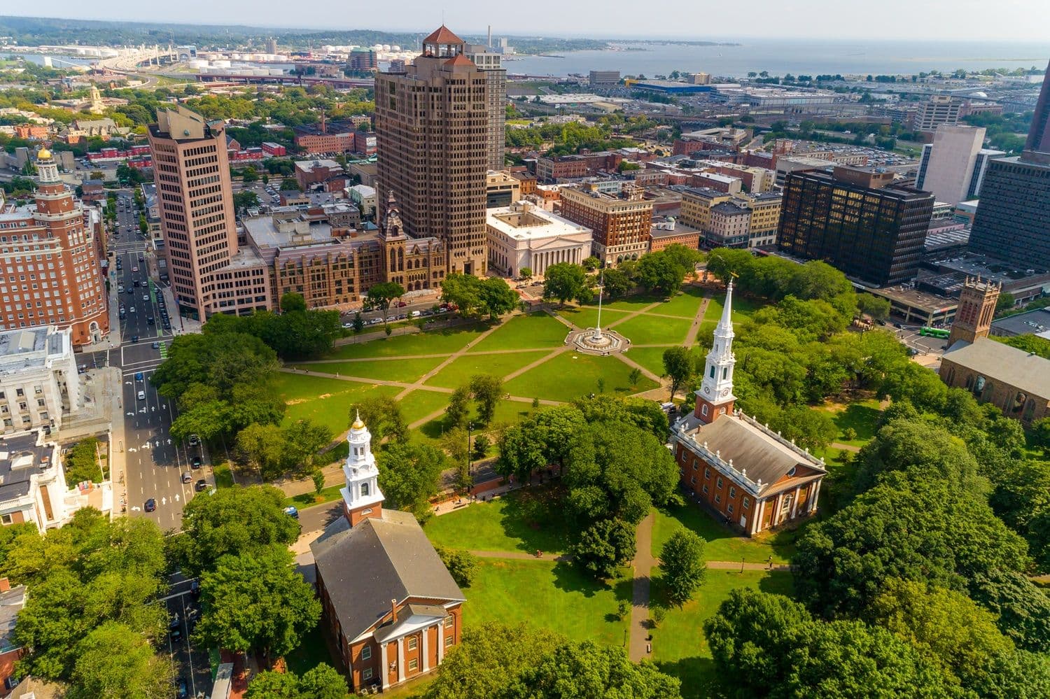 Сквер New Haven Green в Нью-Хейвене