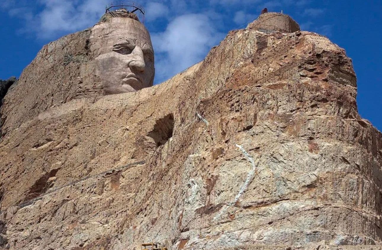 Мемориал Крейзи Хорс в Южной Дакоте