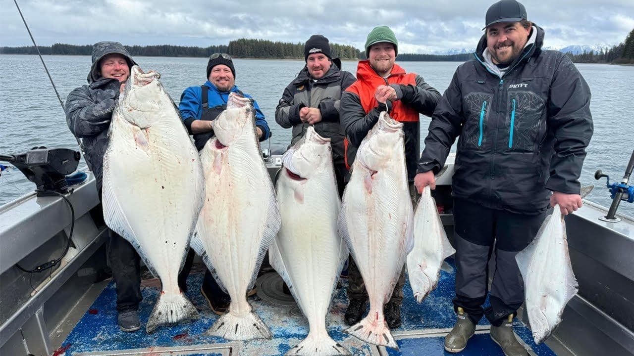 Морская рыбалка на палтуса на Аляске