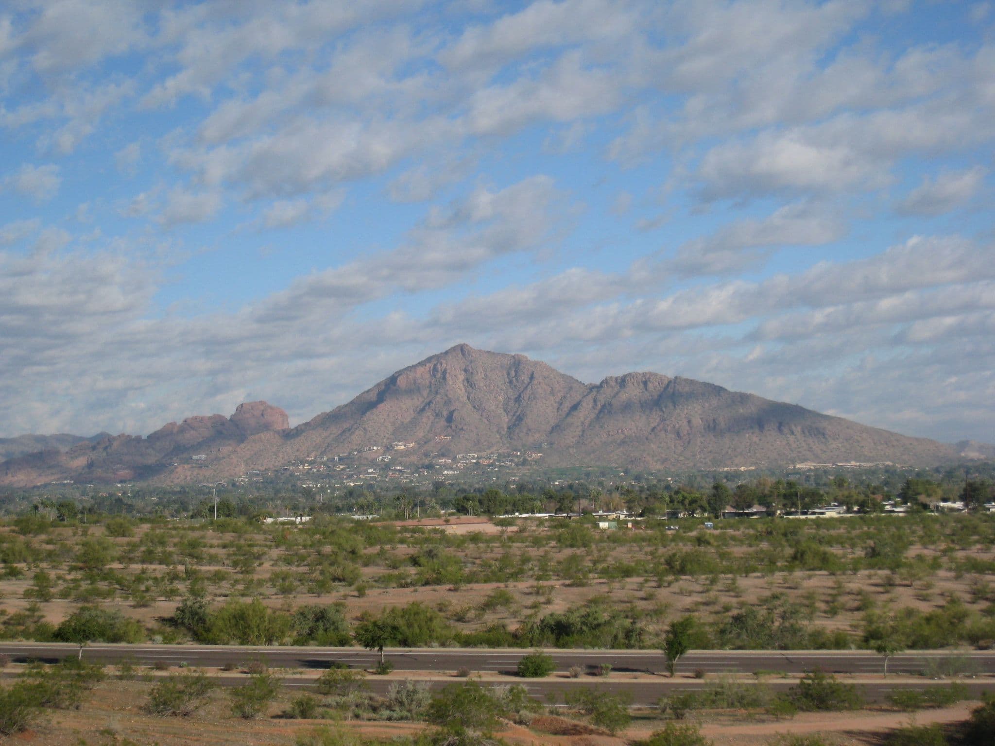 gora-kamelbek-camelback-mountain