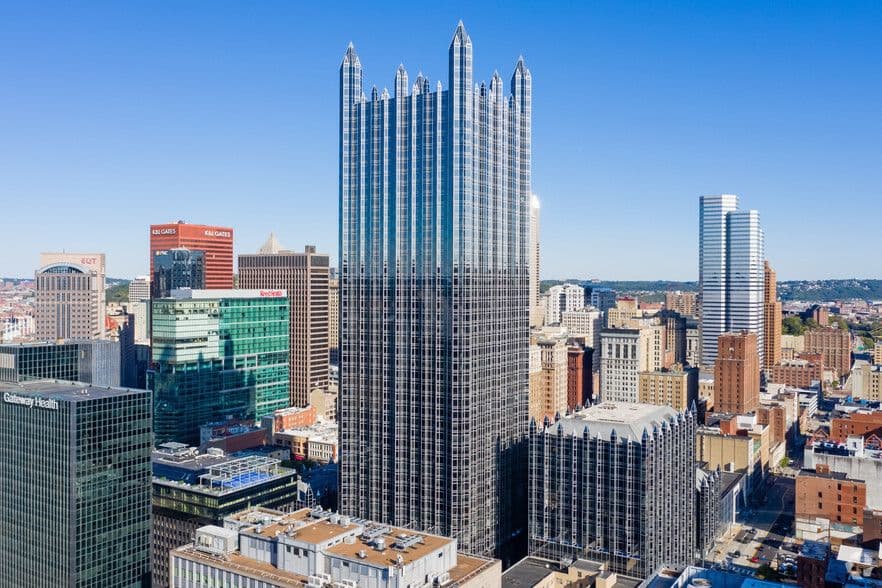 ppg-place-dvorecz-snezhnoj-korolevy